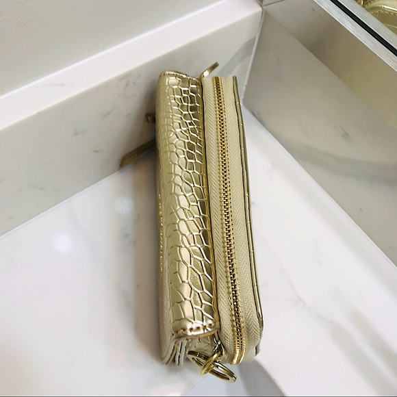 🆕🔥SIMPLY SOUTHERN SUPER CHIC&BEAUTIFUL GOLD COLORED WRISTLET AND OR CROSSBODY - Picture 9 of 14